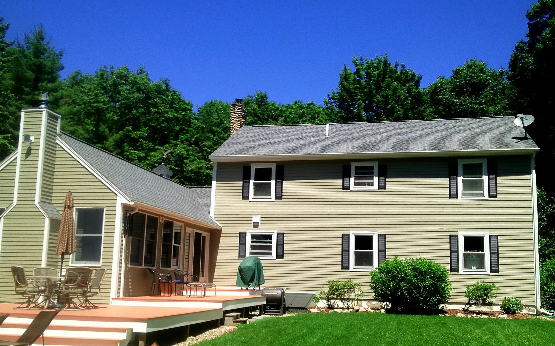 Sentry_Roofing_asphalt_roof_home_support